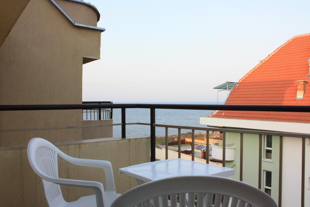 Hotel Milan Primorsko Exterior foto